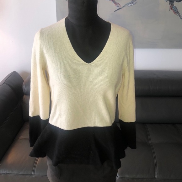 NWOT Banana Republic Sweater - Picture 2 of 6